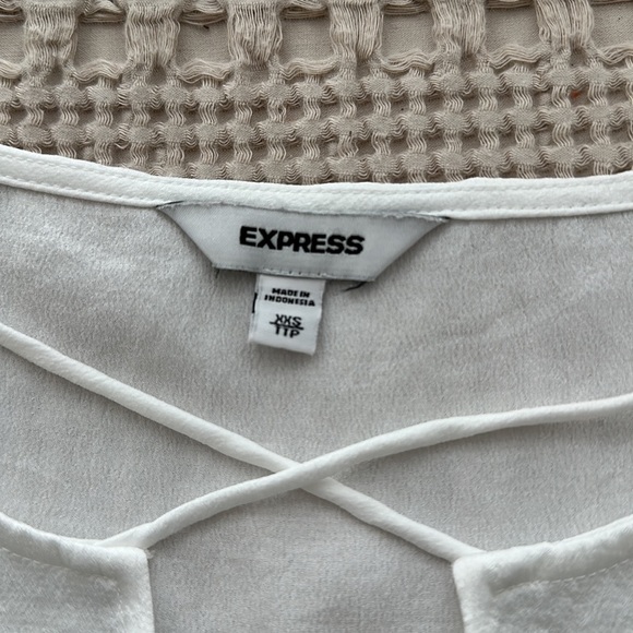Express Top - Picture 2 of 3